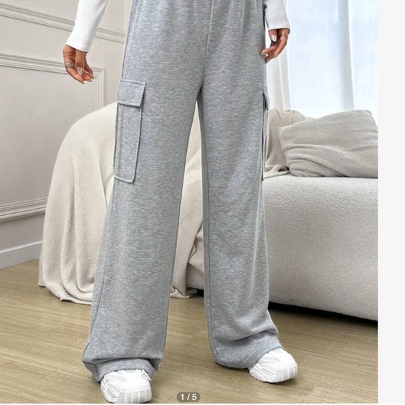 SHEIN Pants - Wide Leg Cargo Sweatpants in medium grey